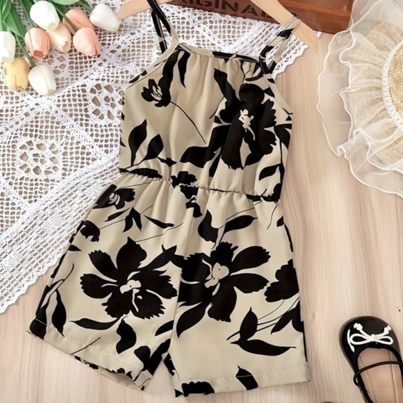 Girl’s Vibrant Floral Cami Romper - Size Girl’s 7 - NWT - Picture 1 of 5